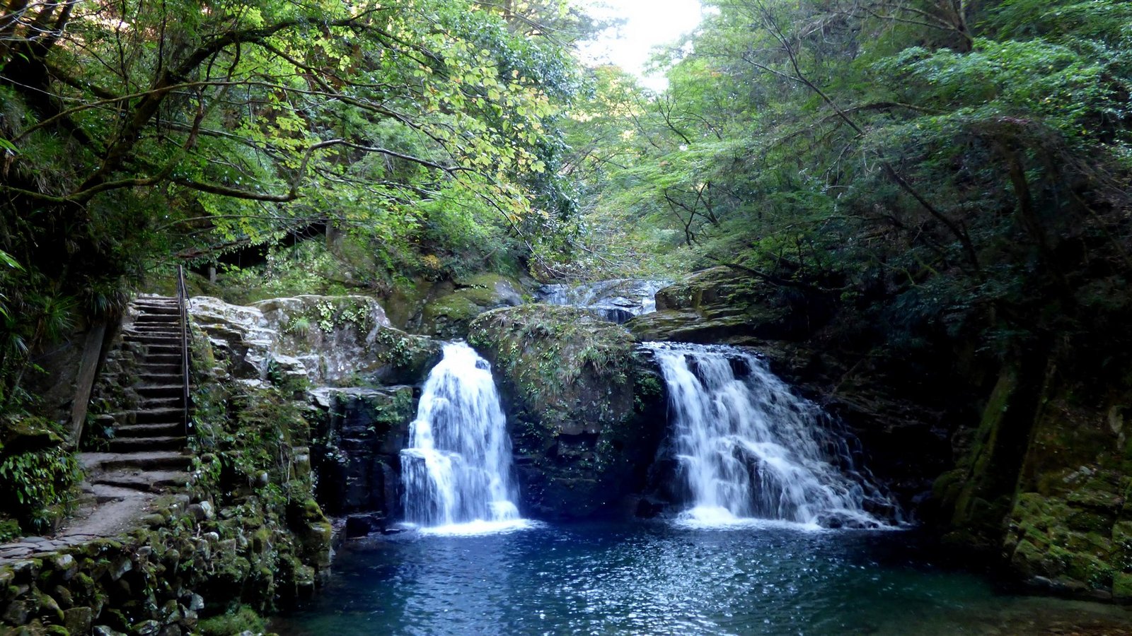 Ninai Waterfall